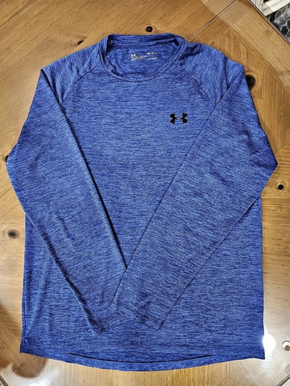 EUC Women's Under Armour HeatGear Loose Tech Long Sleeve Crew Neck